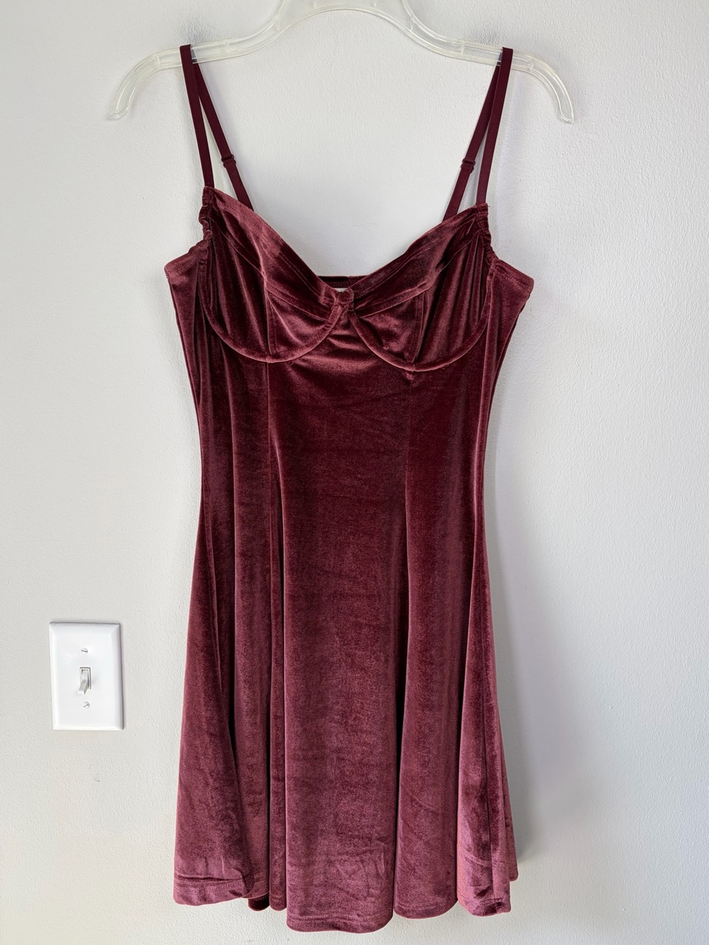 Abercrombie & Fitch Ruby Burgundy Velvet Mini Dress Romantic Flirty Feminine